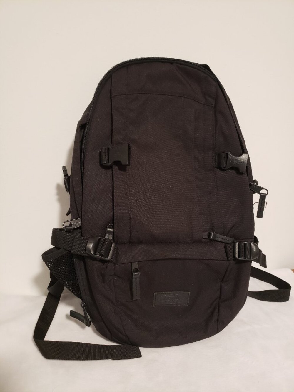 eastpak floid black backpack